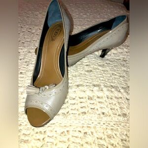 Tod’s heels